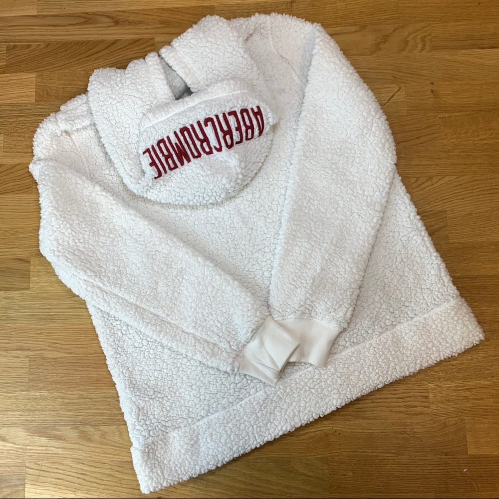 M Abercrombie White Boucle Sweater